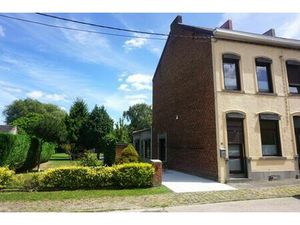 VENDU-MAISON 3 FACADES GARAGE JARDIN TERRAIN A BATIR 2 CHAMB