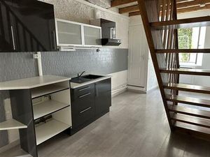 Location Maison 2 pièces 53m² BAS EN BASSET 43210