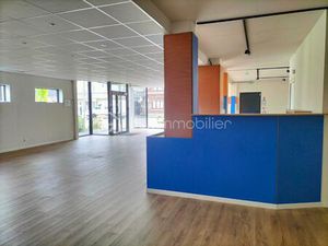 Local d'activités de 192 m² à Forest-Sur-Marque