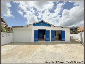 Vente immeuble 162 m² à Kourou (97310)  265 000 €