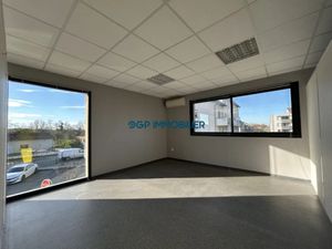 Location locaux professionnels 130 m² à Fronton (31620)  1 200 €