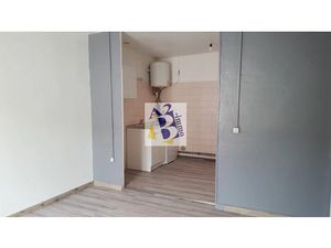 Location appartement 1 pièce 24 m² à Angouleme (16000)  330 €