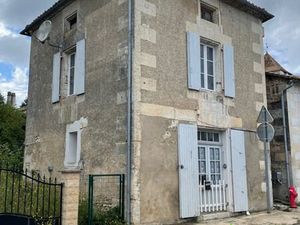 ? Maison de Caractère en Pierre avec Jardin — Grassac  Cha