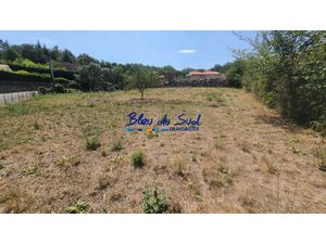 BEAU TERRAIN CONSTRUCTIBLE DE 1615 m²