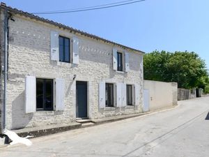 Vente maison 3 pièces 141 m² à Val-d'Auge (16170)  148 400 €