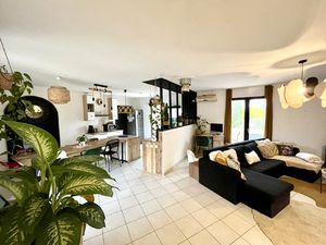 Maison 4 faces - 100 m2 - Terrain 1700 m2