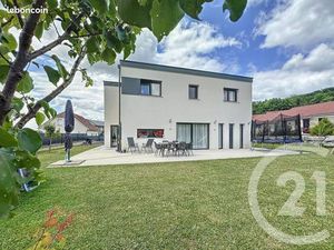 Maison 8 pièces 185 m²