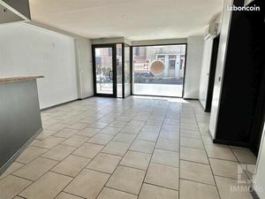 Commerce services 115 m²