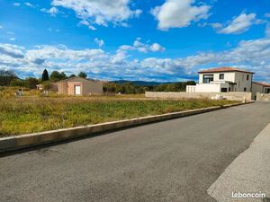 Terrain viabilisé de 621 m2 a fontanes dans le gard