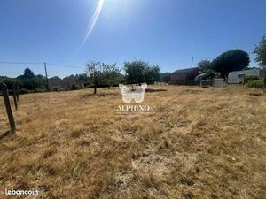 Terrain 901 m² Rochechouart 87600
