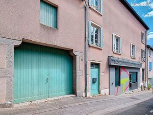 Local 152 m² SAINT ETIENNE DES OULLIERES