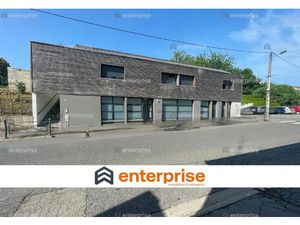 OPPORTUNITÉ À LOUER - LOCAL COMMERCIAL - SAINT-QUENTIN - ZONE FRANCHE - 115 M2