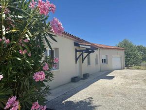 Tarn Et Garonne Roquecor Maison de plain-pied avec 4 chambres  atelier et jardins