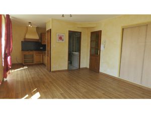 Bel appartement - T2 (non meublé) (env 42m2) - 1ER étage  av
