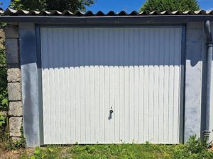 Parking à louer 16 m² - Saint-Jean-d'Angély (17) - 65€