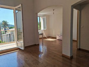 Annonce vente appartement 3 pièces de 61m2 à La crau (83260) - ParuVendu.fr ref 9927816037