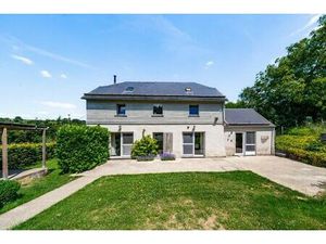 Charmante maison de vacances à Amblève