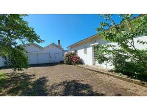 Vente maison 7 pièces 224 m² Saint-Seurin-sur-l'Isle (33660)