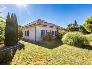 Belle maison de plain-pied en campagne