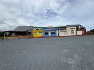 Vente immeuble 45 pièces 1298 m² à Les Veys (50500)  395 000 €