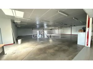 À Louer – Local d’activité 680 m² - STOCKAGE / SHOWROOM - 8M HSP