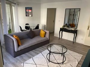 Location meublée appartement 4 pièces 63 m² à Argenteuil (95100)  1 700 €