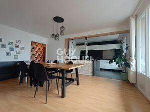 Vente appartement 4 pièces 90m2 Bourgoin-Jallieu 38300 - 195000 € - Surface Privée