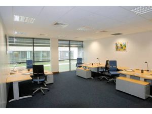 Location meublée locaux professionnels 30 m² à Villepinte (93420)  1 608 €