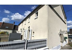 Maison Cuise-la-Motte 77 m² T-4 à vendre  149 000 €