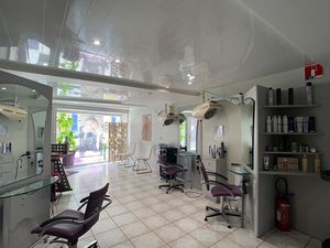 IMMEUBLE À USAGE PROFESSIONNEL ET D'HABITATION