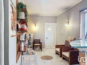 Vente Bureaux et commerces au Beausset (83330) : à vendre / 49m² Le Beausset