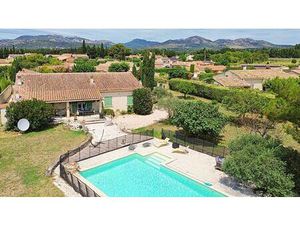 AUBIGNAN : UNIQUE ET BIEN CACHEE