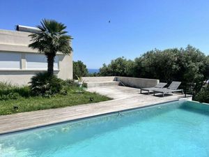 Maison de luxe à vendre à San-Martino-di-Lota