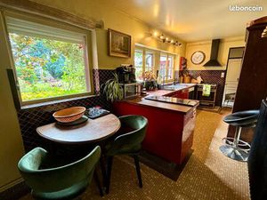 T2 chambre cathédrale meublée atelier rénové