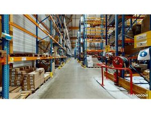 Local d'activité 14 842 m²