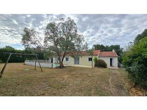 Vente maison 5 pièces 130 m² Sommières-du-Clain (86160)