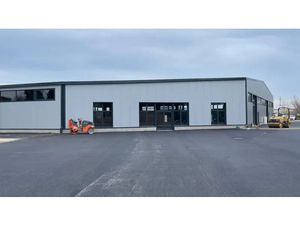 Locaux d'activités à vendre ou à louer 2 792 m² - CENORD BOURG EN BRESSE
