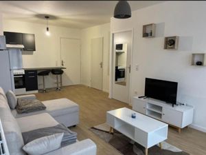 Location meublée appartement 2 pièces 41 m² à Le Blanc-Mesnil (93150)  1 149 €