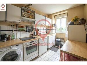 Vente maison 5 pièces 110 m² Moulins-sur-Yèvre (18390)