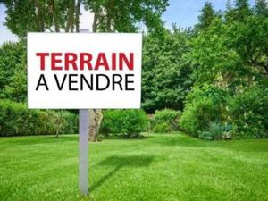 Terrain constructible de 1632 m² à Vinassan