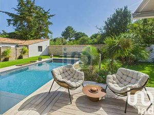 Vente Maison Piscine à La Flotte (17630) : à vendre Piscine / 230m² La Flotte