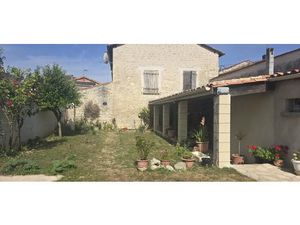 Vente maison 180 m² à La Couronne (16400)  368 900 €