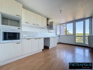 Vente appartement 3 pièces 80 m² à Saint-Genis-Laval (69230)  199 000 €