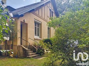 Villa 10 pièces 241 m²