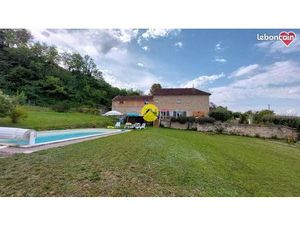 Propriété 9 pièces 235 m²