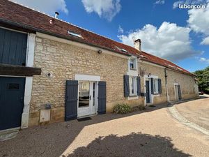 Maison 7 pièces 244 m²