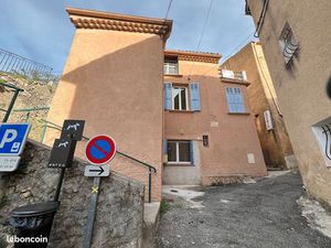 Propriété 3 pièces 85 m²