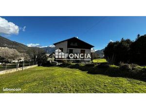 Maison 11 pièces 300 m²