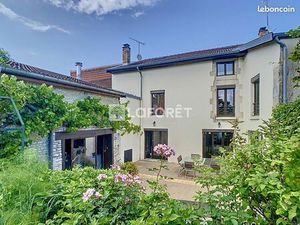 Maison 9 pièces 249 m²