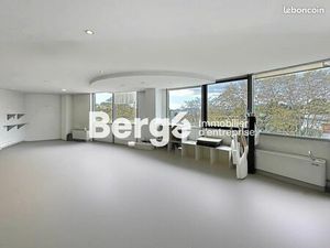 Bureaux 98 m² Le Cannet